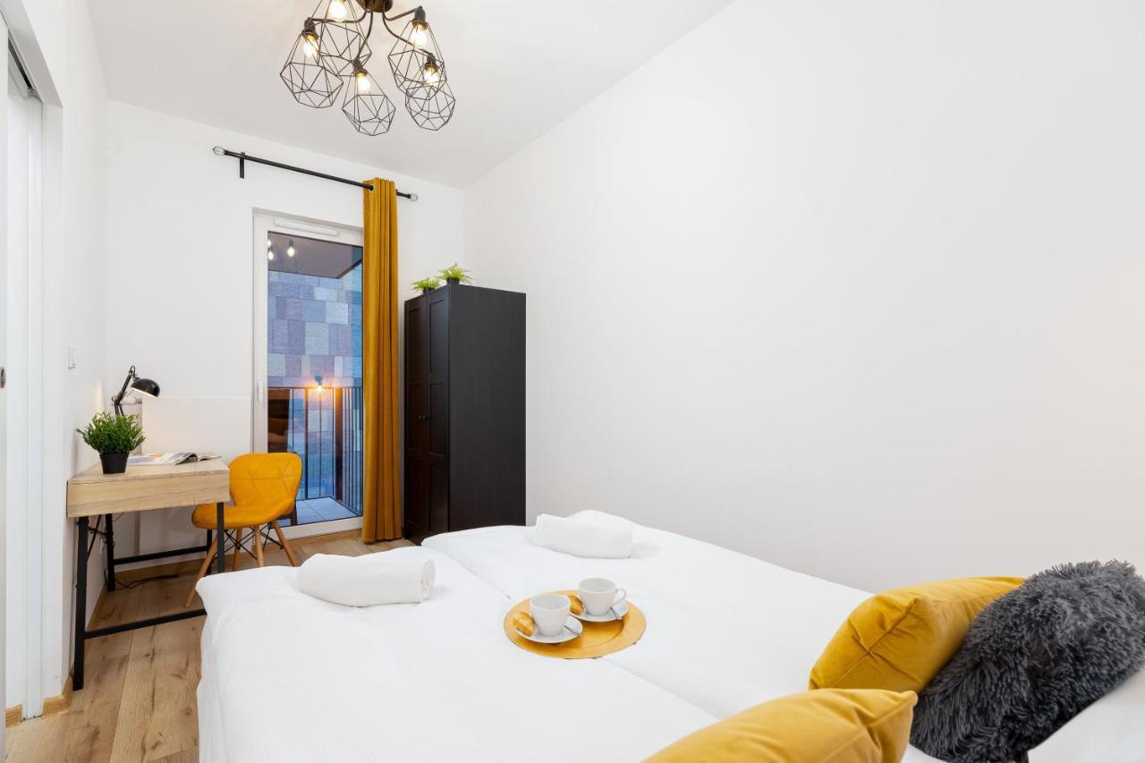 קרקוב Movie Jacuzzi Apartment At The Main Station By Noclegi Renters מראה חיצוני תמונה